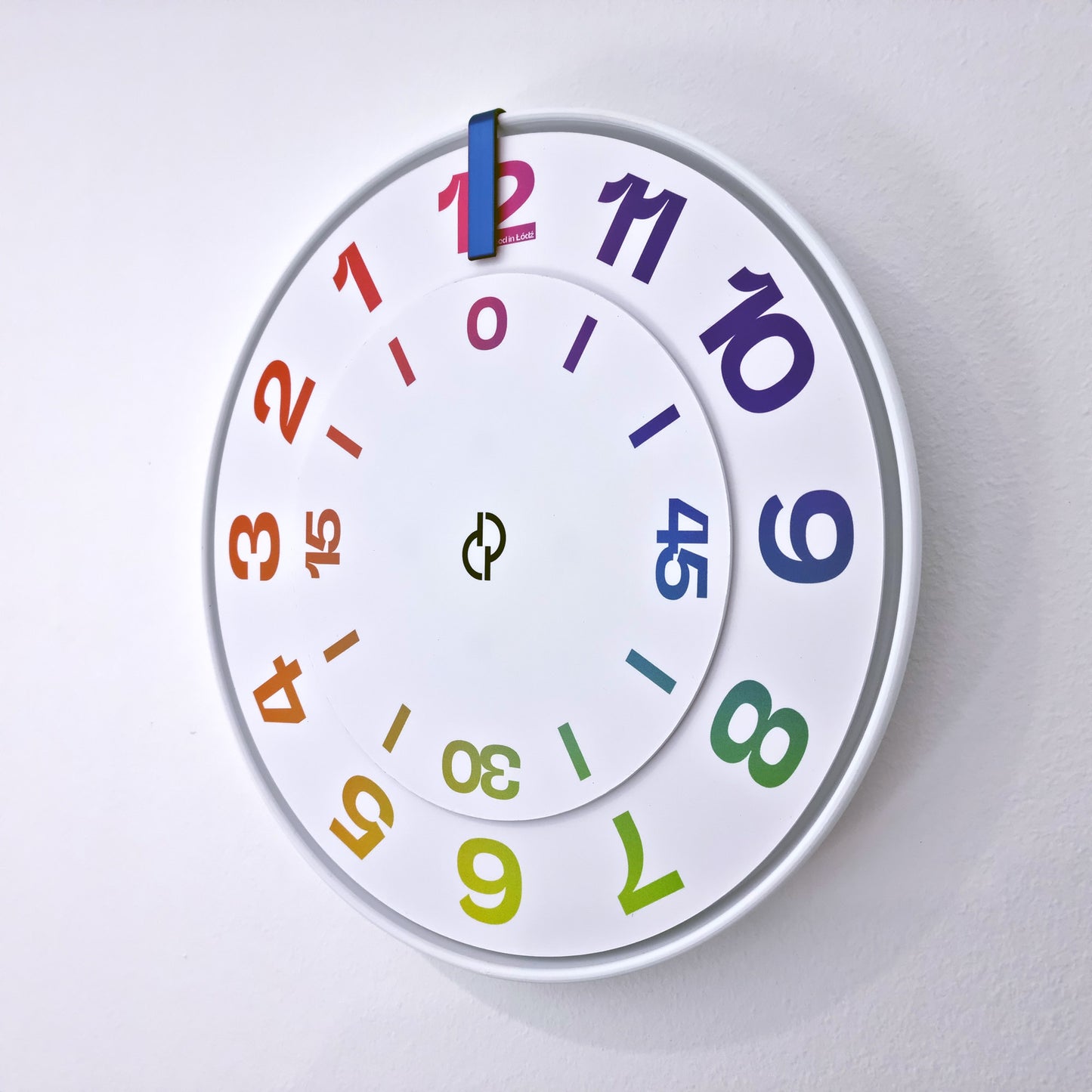 FIRST Medium White/RndBlue/Rainbow Wall Clock