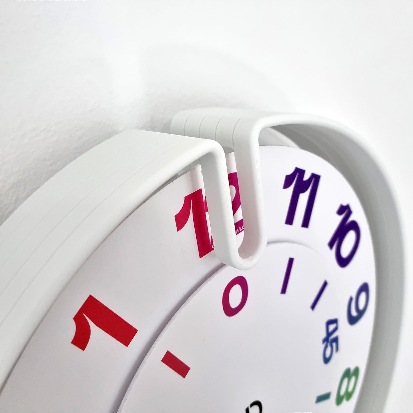 NOOK Medium White/Rnb Wall Clock
