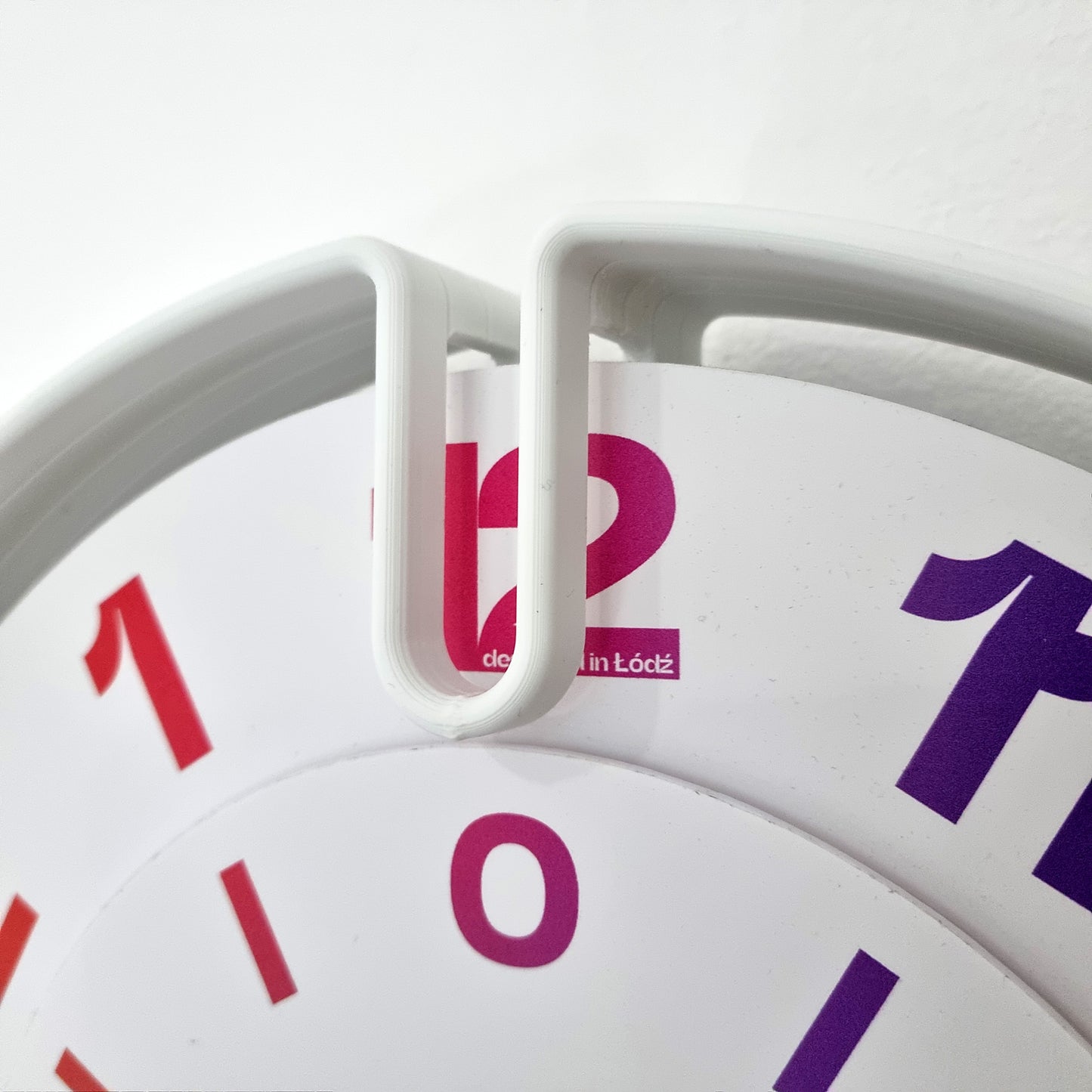 NOOK Medium White/Rnb Wall Clock