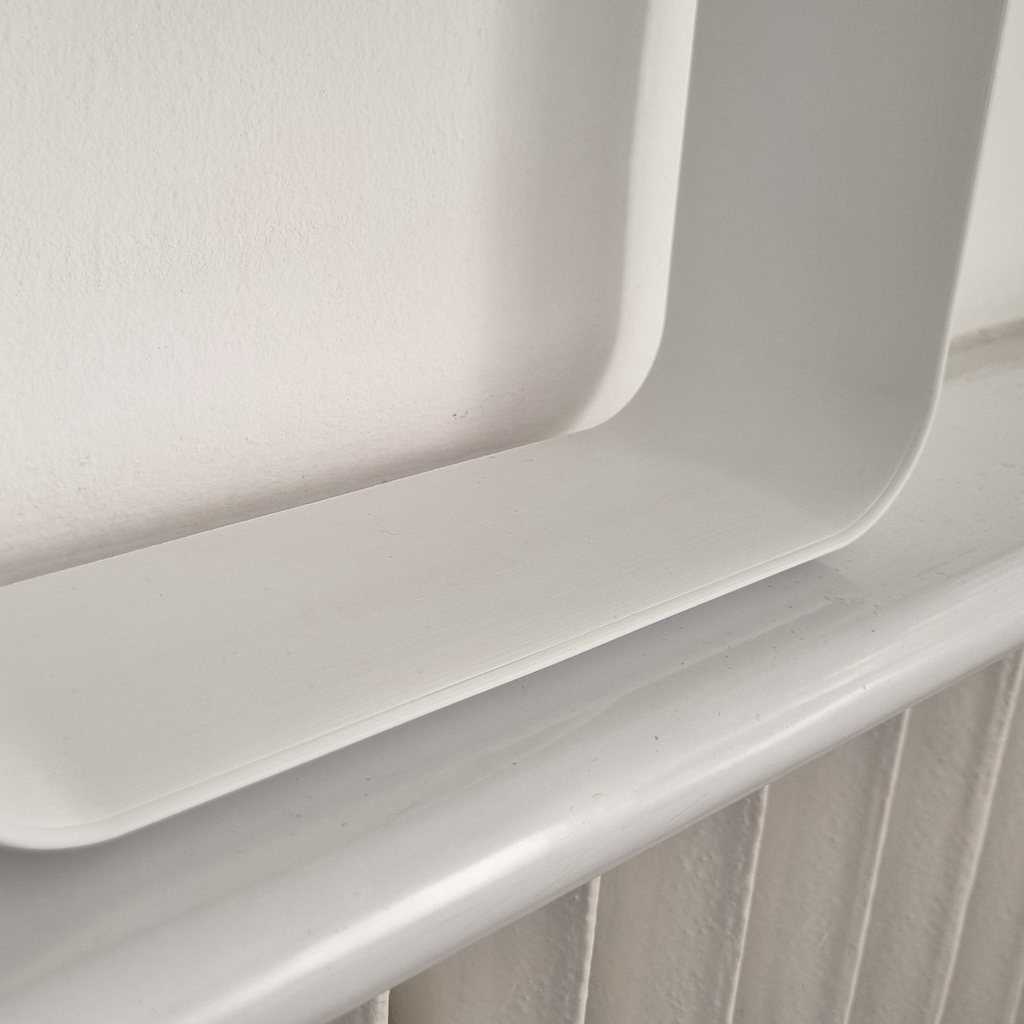 FLOW Small White/Grey/White Shelf Clock