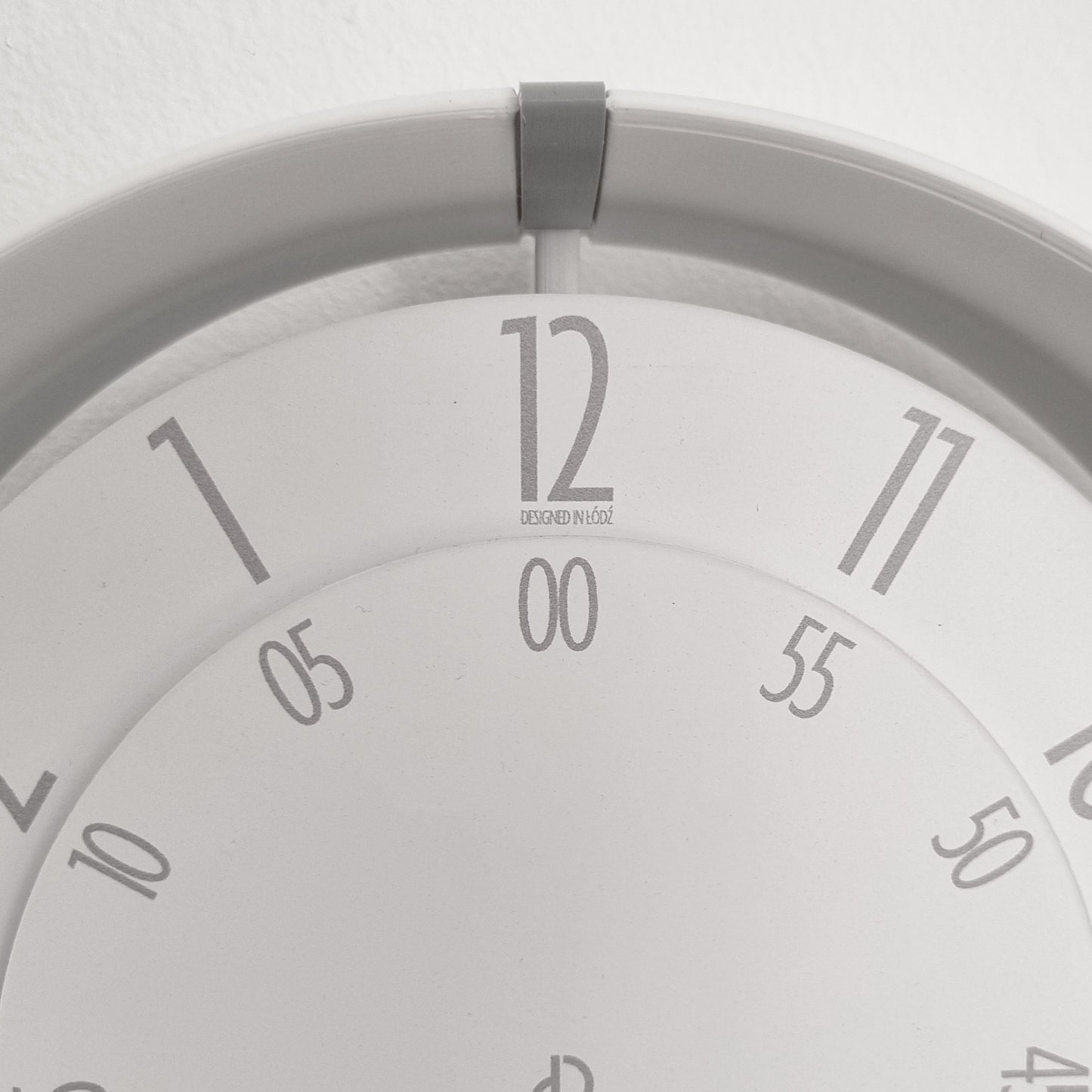 FLOW Small White/Grey/White Shelf Clock